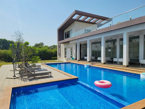 Swimming Pool 2