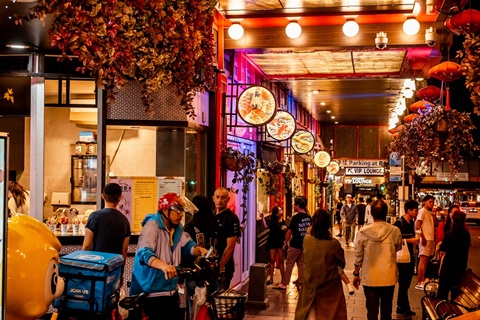 Burwood-Road outside Chinatown